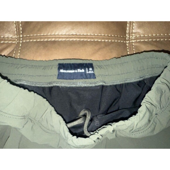 Abercrombie Fitch Shorts Men XS Green Stretch Training Active Gym Yoga - Picture 7 of 7